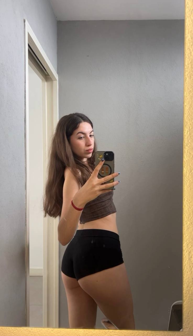 Amber in her underwear in Ganzhou