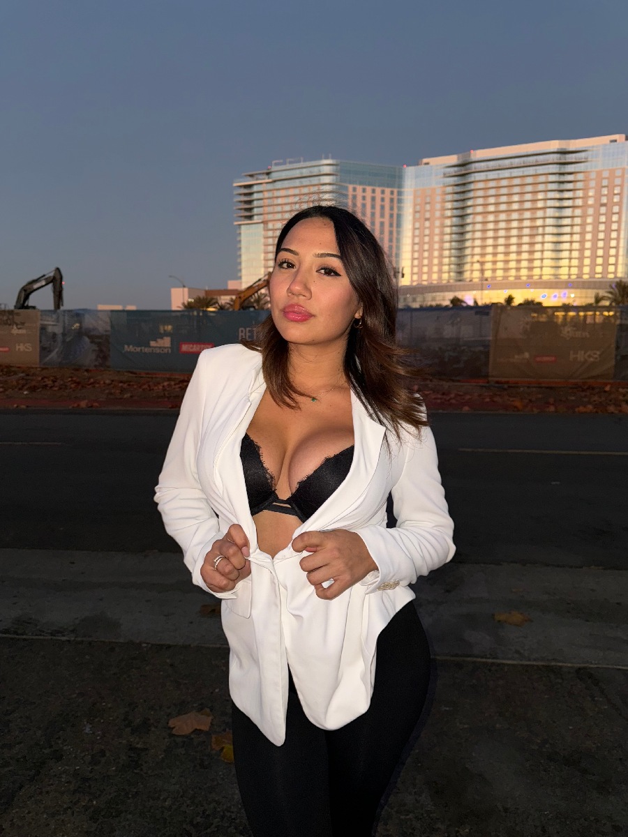 Take a pause and enjoy Ali Cruz — streaming from Ganzhou