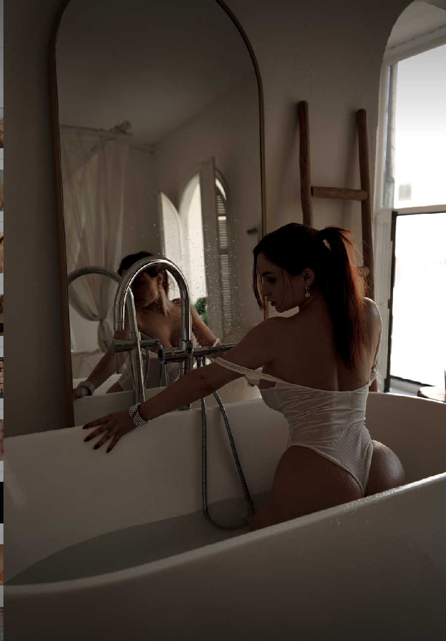 A playful frame from Miranda Faith nude — online in Ganzhou