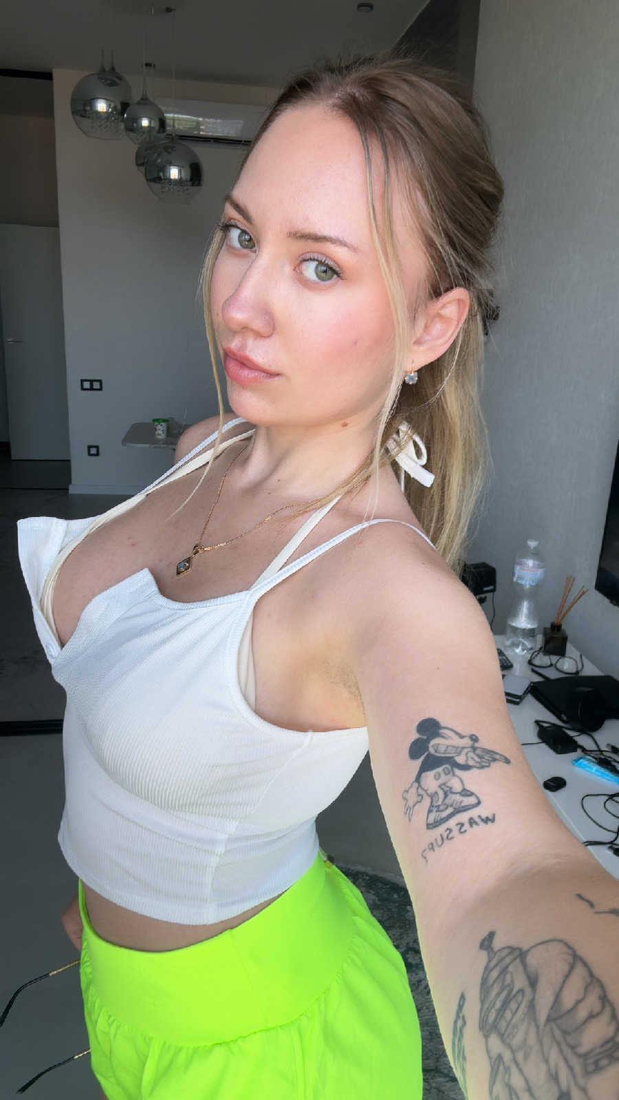 KateV in her underwear in Ganzhou