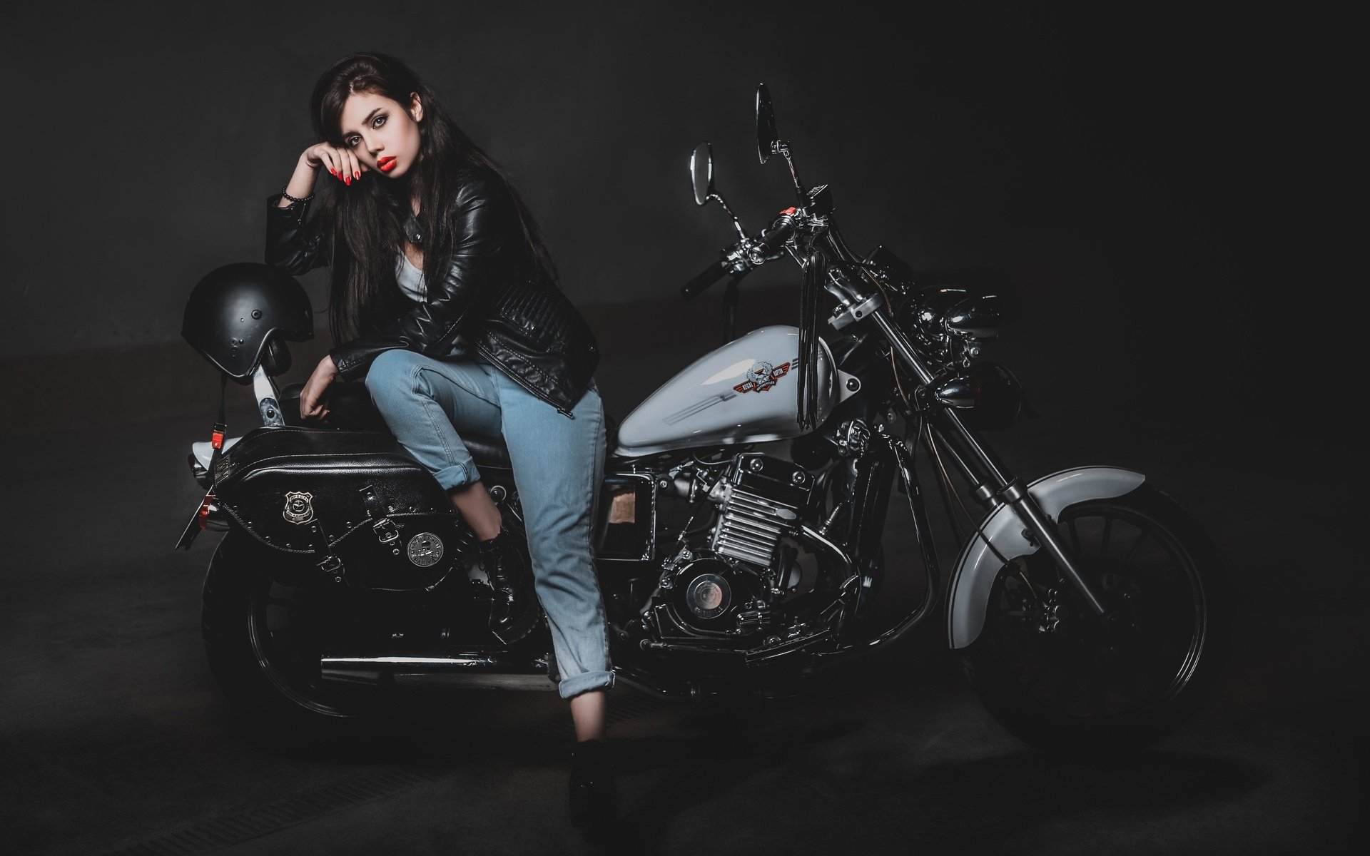 Biker girls: style and drive in Ganzhou